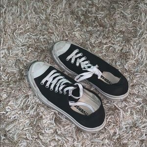 Jack Purcell Converse in black and white!